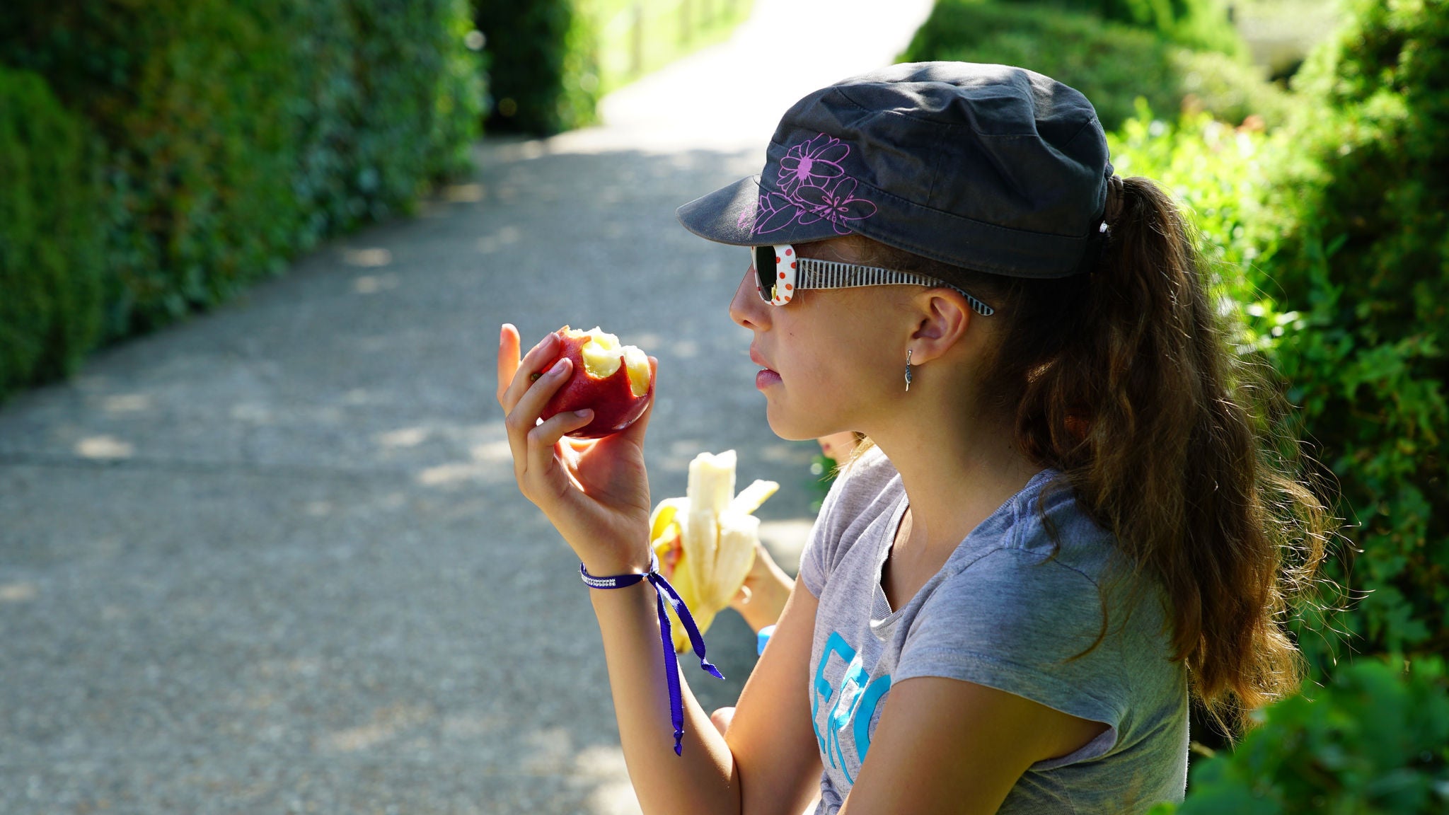 ENFANT POMME PIC NIC